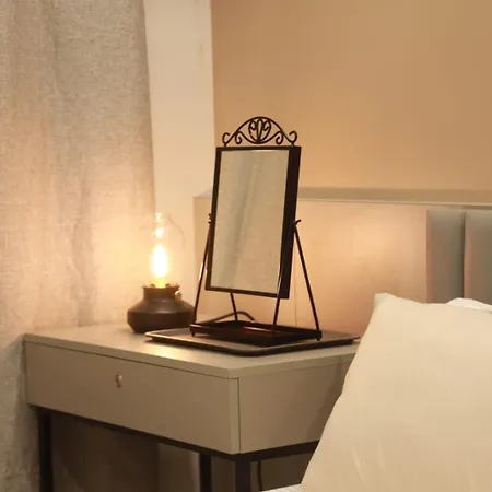 Downtown 3bhk Appt ,mumbai Mahalaxmi Apartment