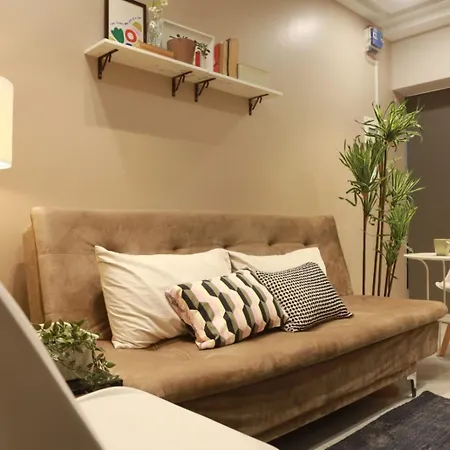 Apartment Downtown 3bhk Appt ,mumbai Mahalaxmi