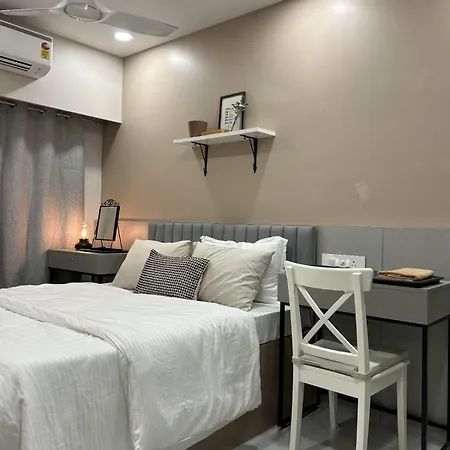 Apartment Downtown 3bhk Appt ,mumbai Mahalaxmi