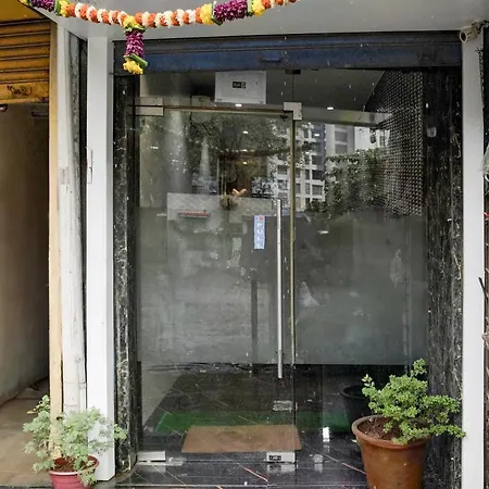 Hotel Super Oyo Hotel O Powai Inn Mumbai 4*