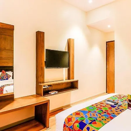 Glitz Hotels-ascot International Airport 2*