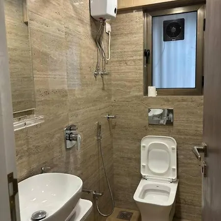 Downtown 2 Bedroom, Mahalakshmi 2102 *