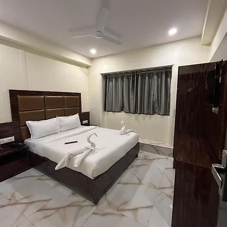 Rinza Residency Hotel 5*