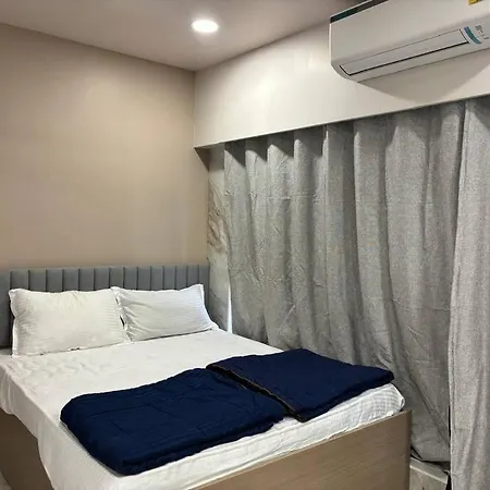 Apartment Downtown 4 Bedroom, Mahalakshmi 2101