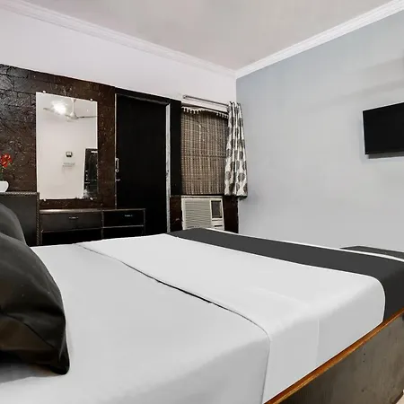 O Star Hotel