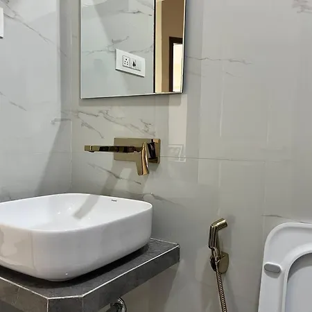 3bhk Santacruz Mumbai, 104 Apartment