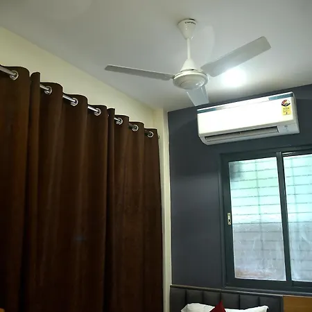 Vogue Near Nesco Exhibition Centre Apartment *