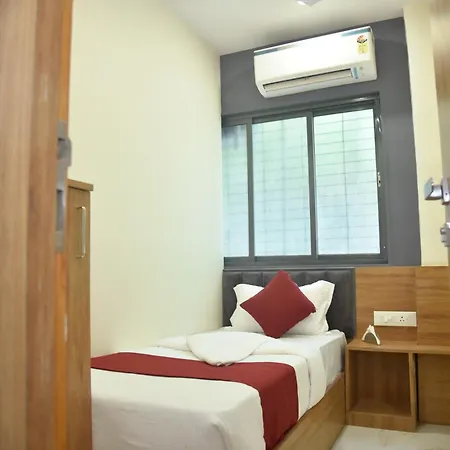 Apartment Vogue Near Nesco Exhibition Centre Mumbai
