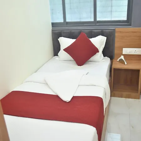 Apartment Vogue Near Nesco Exhibition Centre Mumbai