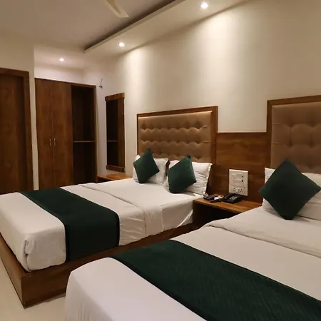 Hotel Bkc Garden - Near Us Embassy Bkc