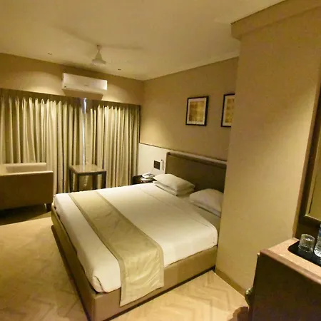 Kings International Juhu Hotel 3*