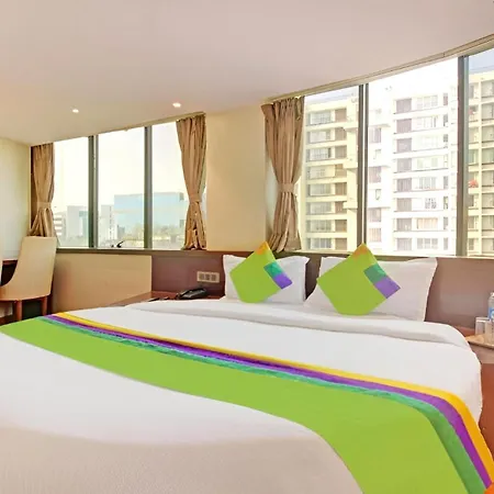 Glitz The Pacific - Nr Solitaire Corporate Park