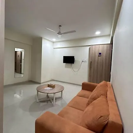 Apartment 3 Bhk Santacruz 801 *