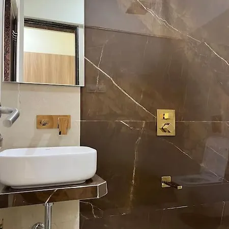 3 Bhk Santacruz 801 * Mumbai