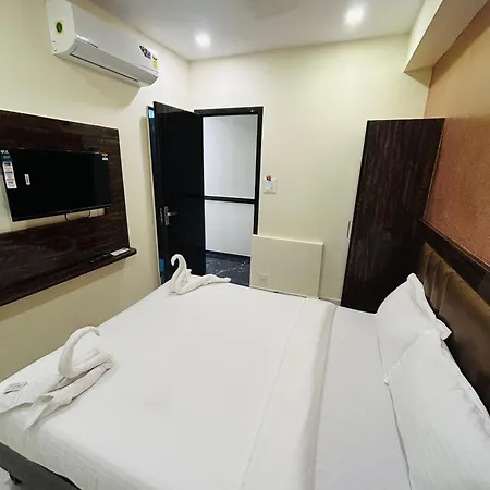 Rinza Residency Hotel 5*