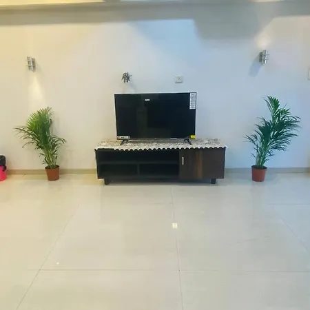 Green Apartment
