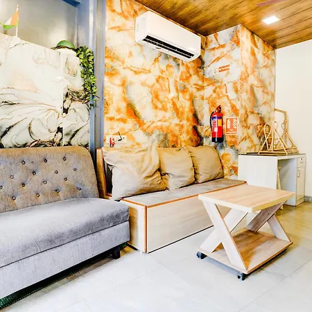 Hotel Super Collection O Ulife