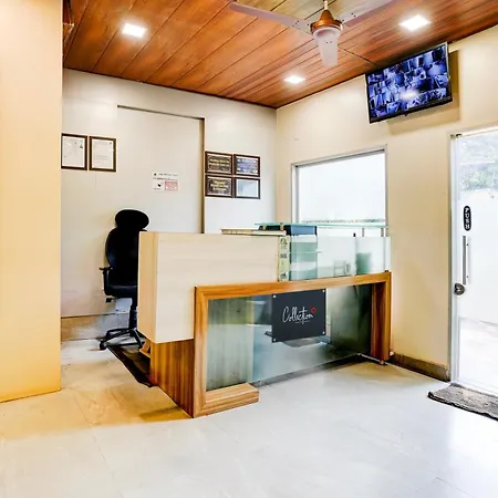 Hotel Super Collection O Ulife