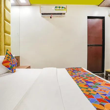 Fabexpress Versova Residency - Nr Kokilaben Hospital Mumbai