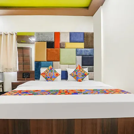 Fabexpress Versova Residency - Nr Kokilaben Hospital 3*