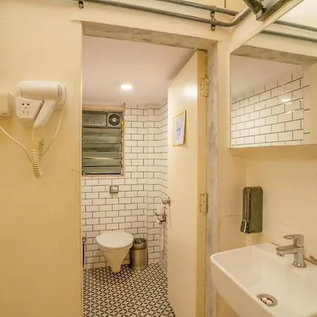 Hostel Locomo Hostel Express - Stay Work Eat Mumbai