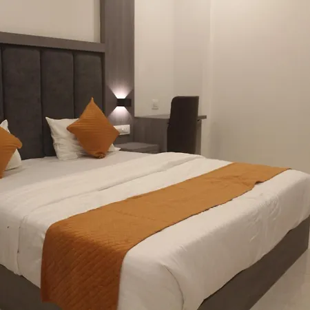 Metro Hotel