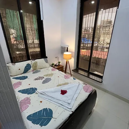 Budget Friendly 2bhk Flat At Pali Hill Bandra