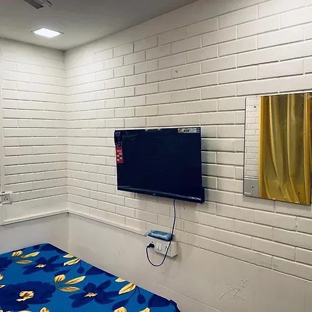 Lemon Apartment *