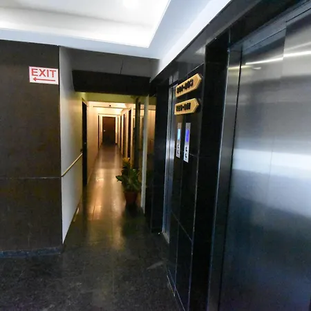 Hotel Kings International Juhu 3*