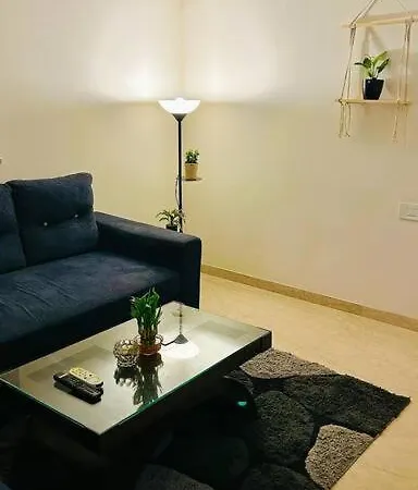Cozy 1bhk Near Nesco, J Pmorgan Apartment