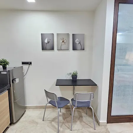 Apartment Lite - Kurla West