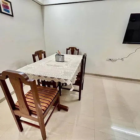 Jericho Apartment