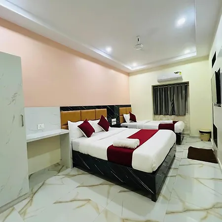 Hotel Rinza Residency 5*