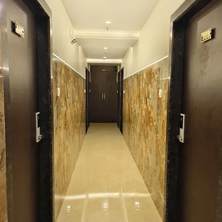 Victoria Palace - South 3*