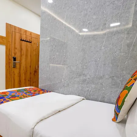 Fabhotel National Guest house Mumbai