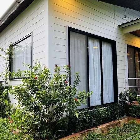 Verandah Shubh 2bh With Jacuzzi Villa *