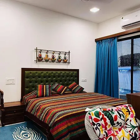 Verandah Myrah 2bh With Plunge Pool Villa Mumbai