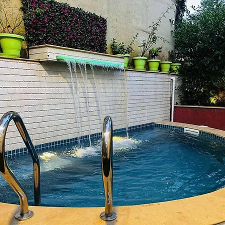 Verandah Myrah 2bh With Plunge Pool