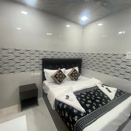 Hotel O Sai Residency 3*