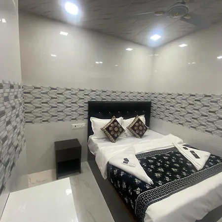 O Sai Residency 3*