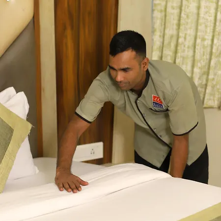 Elite Continental- Near International Airport Andheri East Hotel