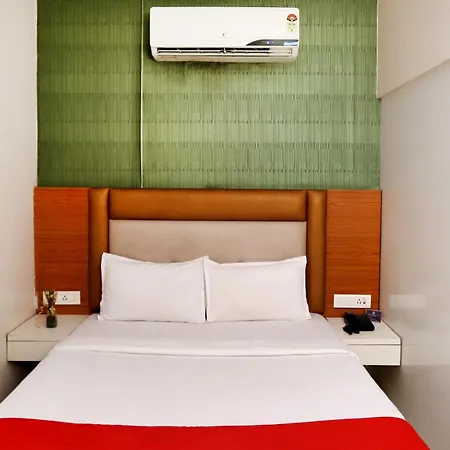 Elite Continental- Near International Airport Andheri East 3*