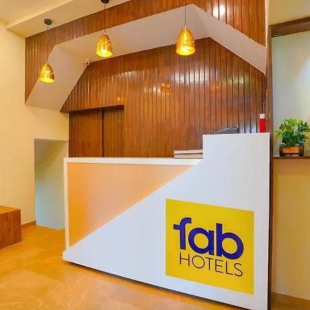 Fabexpress Colaba Grand - 700m From Gateway Of India Mumbai