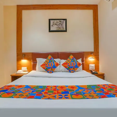 Fabexpress Colaba Grand - 700m From Gateway Of India