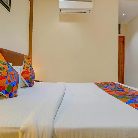 Hotel Fabexpress Colaba Grand - 700m From Gateway Of India Mumbai