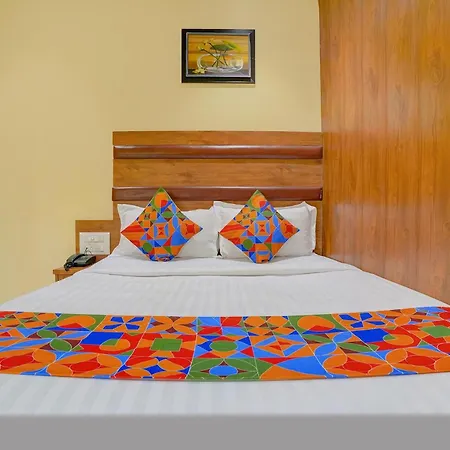 Hotel Fabexpress Colaba Grand - 700m From Gateway Of India
