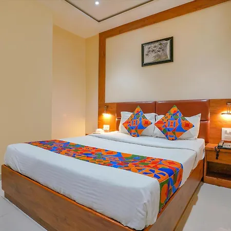 Hotel Fabexpress Colaba Grand - 700m From Gateway Of India Mumbai