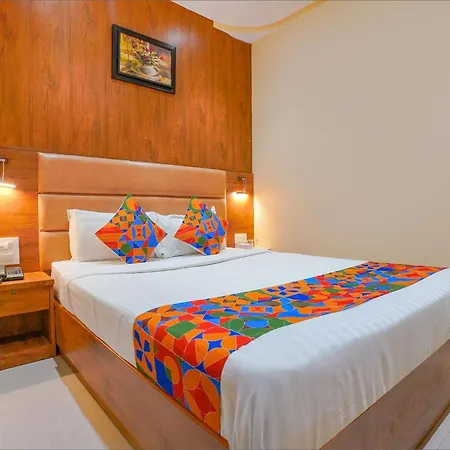 Fabexpress Colaba Grand - 700m From Gateway Of India