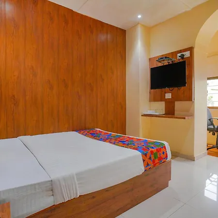 Hotel Fabexpress Colaba Grand - 700m From Gateway Of India 3*
