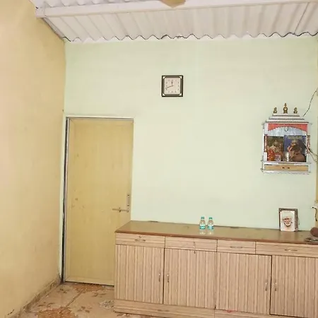 Budget-friendly Near Marol, Andheri East Airport Apartment *